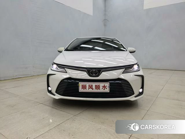 Toyota Corolla 2021 Белый из Китая, фото 3
