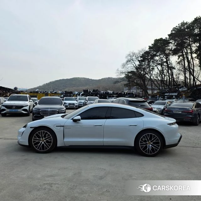 Porsche Taycan id 3883287 из Кореи 13