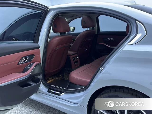 BMW 3 series id 4313984 из Китая 13
