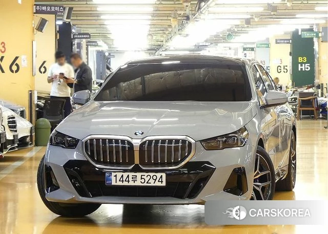 BMW 5 Series (G60) id 4414141 из Кореи 13