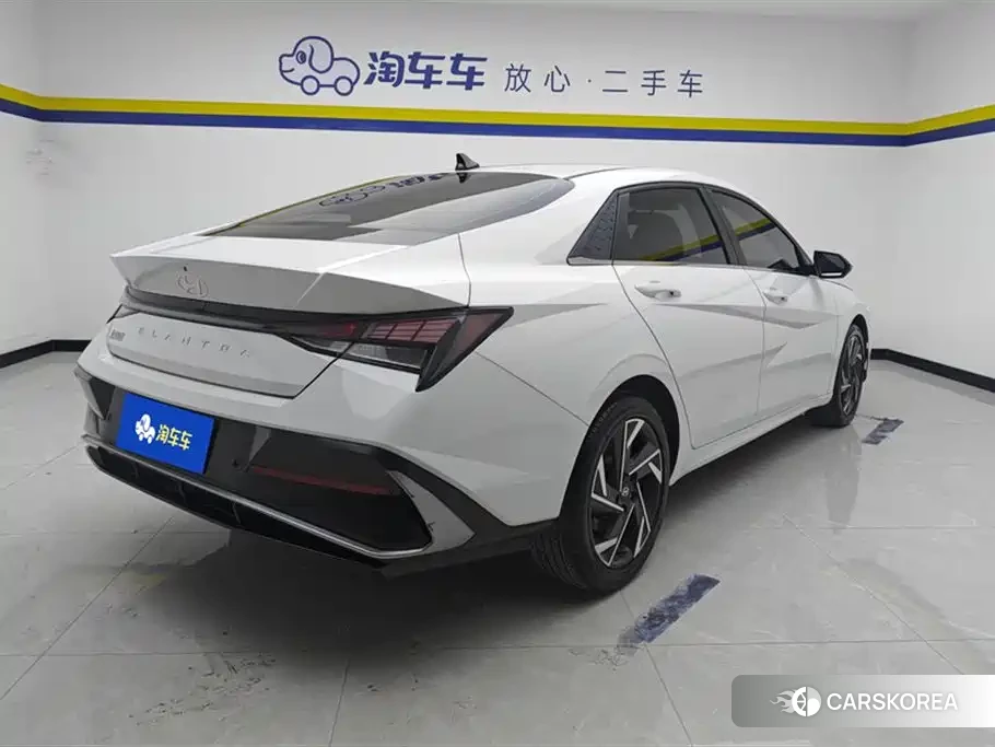 Hyundai Elantra id 4559613 из Китая 9