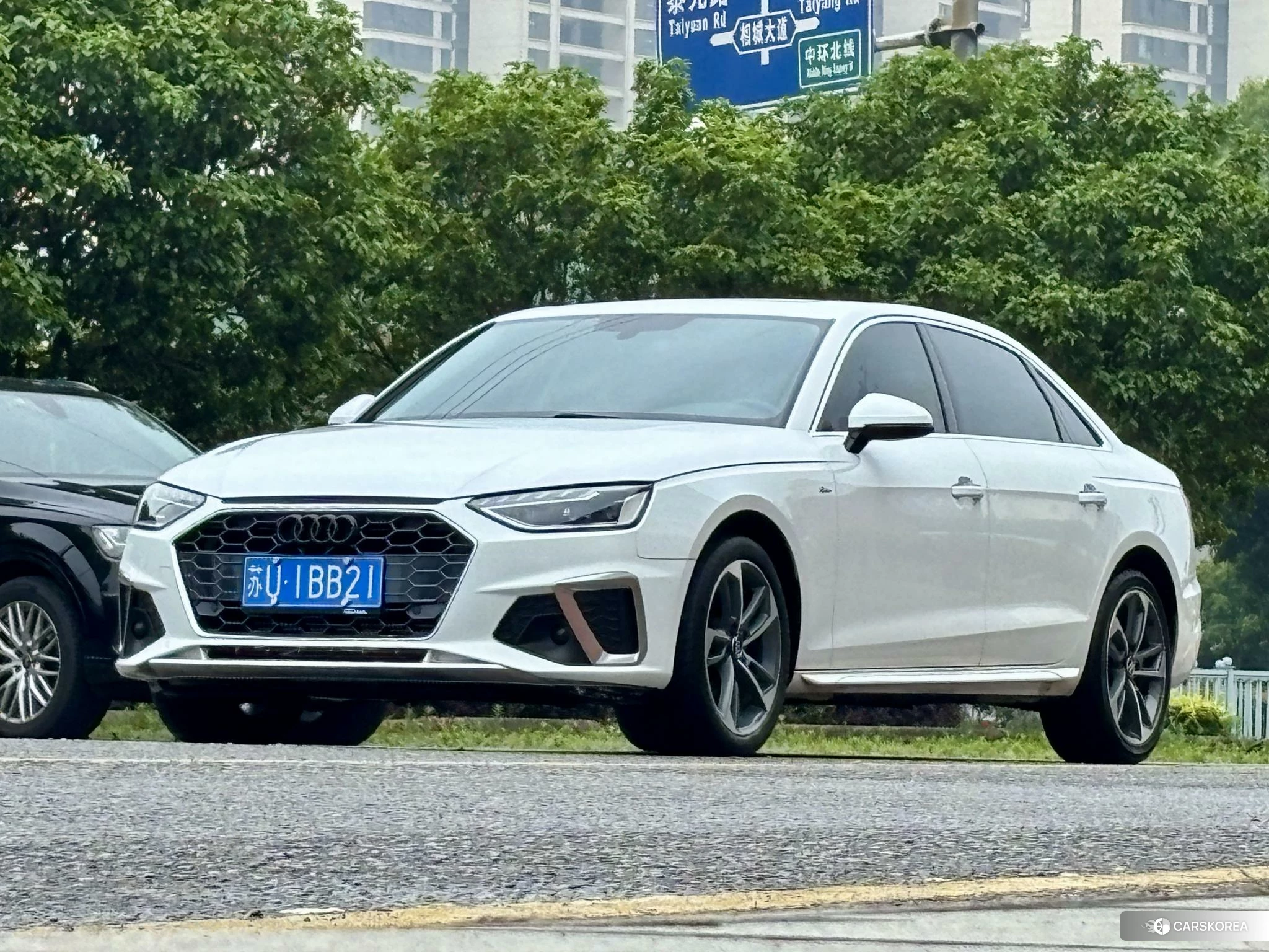 Audi A4L id 4485368 из Китая 9