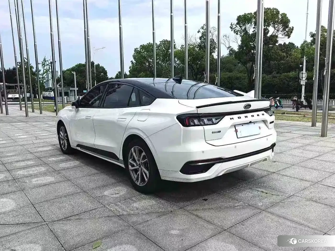 Ford Mondeo 2022 Белый из Китая, фото 3