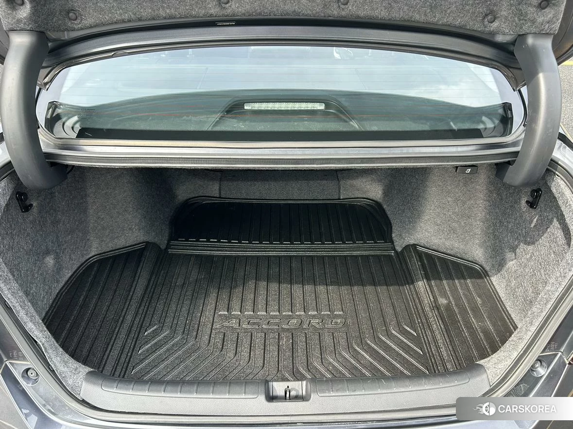 Honda Accord id 4454760 из Китая 14