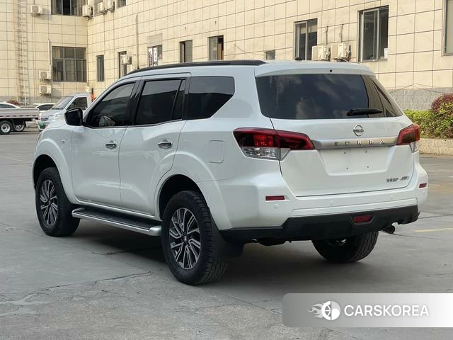 Nissan Tuda id 4217377 из Китая 10