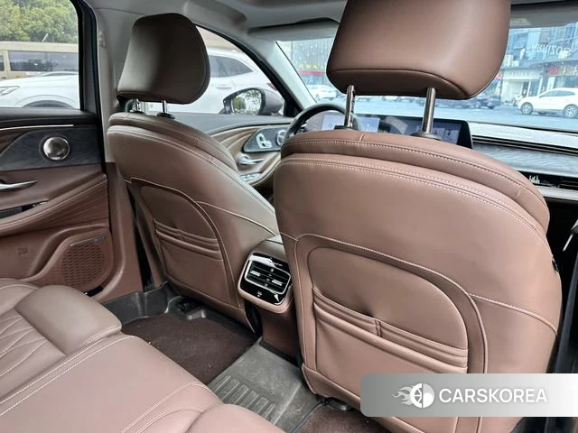 Chery Arrizo 8 2023 Серебристо-серый из Китая, фото 6