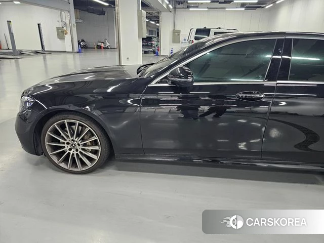 Mercedes-Benz E-Class W213 2022 Черный из Кореи, фото 5