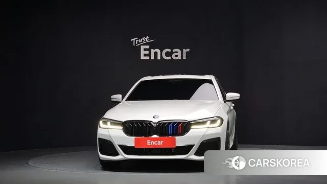 BMW 5 Series (G30) id 2993363 из Кореи 13