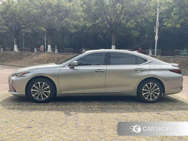 Lexus ES 2022 Шампань из Китая, фото 5