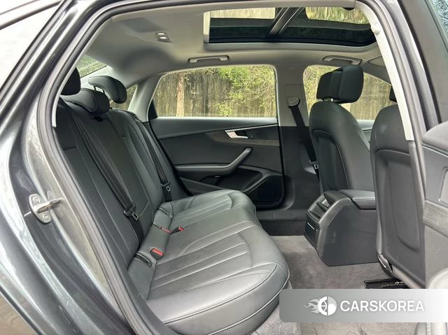 Audi A4L id 4262116 из Китая 20