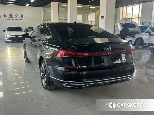 Volkswagen Passat 2023 Черный из Китая, фото 4