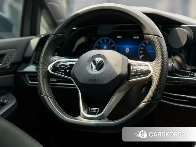 Volkswagen Golf 2023 Темно-серый из Китая, фото 3
