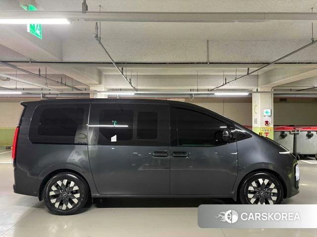 Hyundai Staria 2021 Серый из Кореи, фото 4