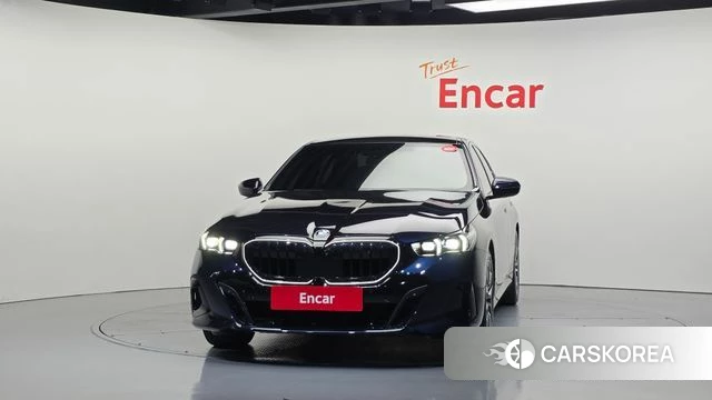 BMW 5 Series (G60) id 4853432 из Кореи 13