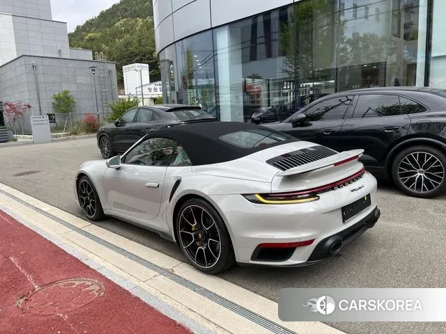 Porsche 911(992) 2024 Серебристо-серый из Кореи, фото 3