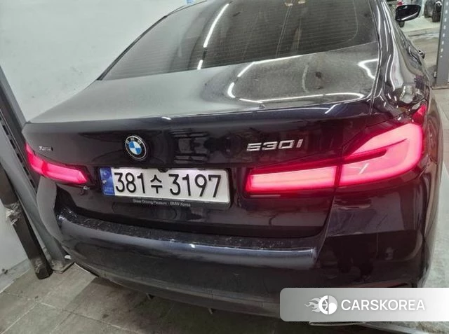 BMW 5 Series (G30) 2022 Черный из Кореи, фото 3