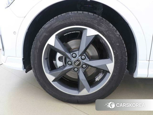 Audi Q3 id 4254272 из Китая 7