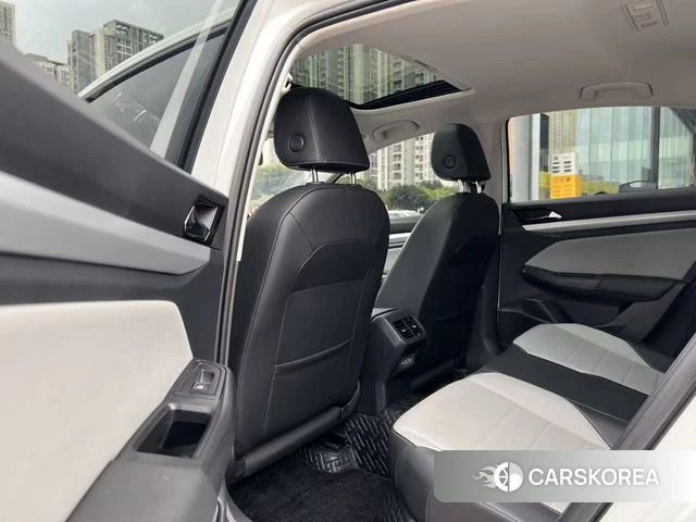 Volkswagen Bora 2022 Белый из Китая, фото 4