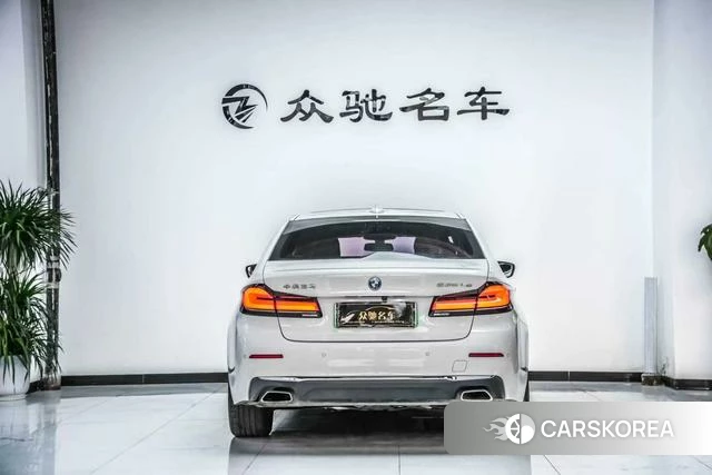 BMW 5 series PHEV 2022 Белый из Китая, фото 5