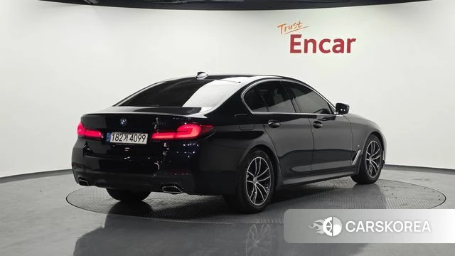 BMW 5 Series (G30) id 3941134 из Кореи 13