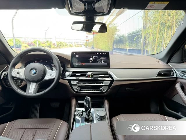 BMW 5 series 2024 Черный из Китая, фото 3