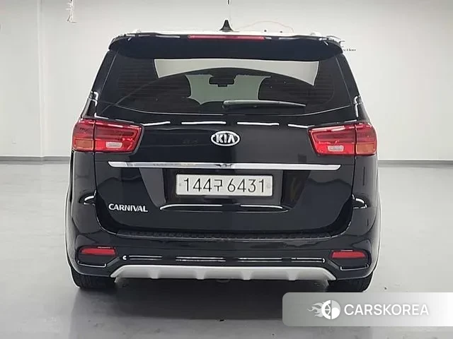 Kia The New Carnival id 3705887 из Кореи 12