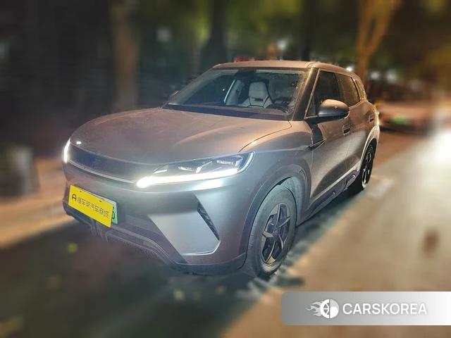 BYD Yuan UP 2024 Темно-серый из Китая, фото 3
