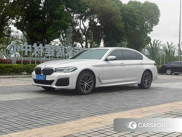 BMW 5 series 2023 Белый из Китая, фото 3