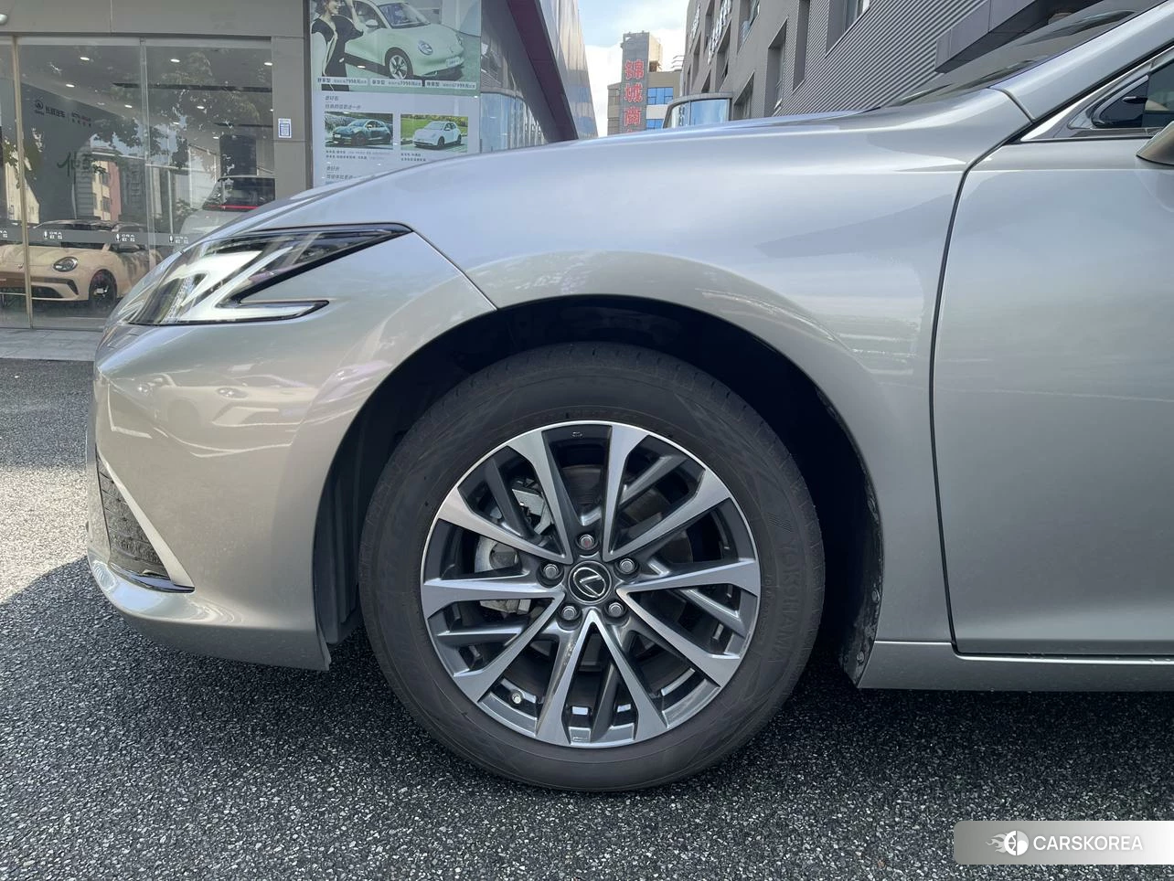 Lexus ES id 4454496 из Китая 11