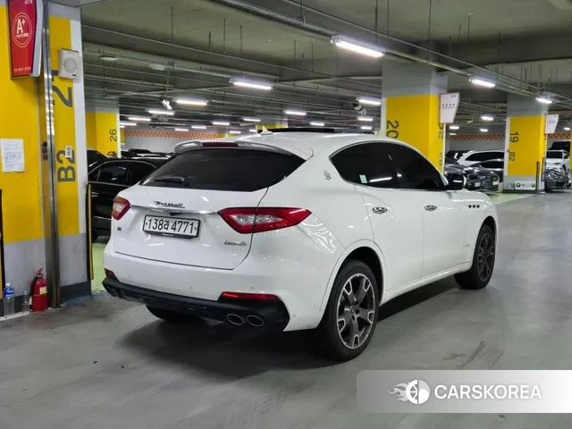 Maserati Levante id 3459119 из Кореи 13