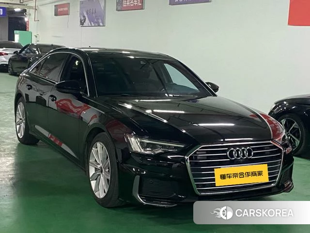 Audi A6L 2022 Черный из Китая, фото 3