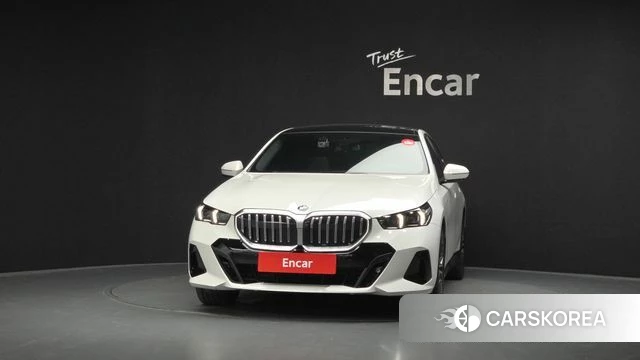 BMW 5 Series (G60) id 4407782 из Кореи 13