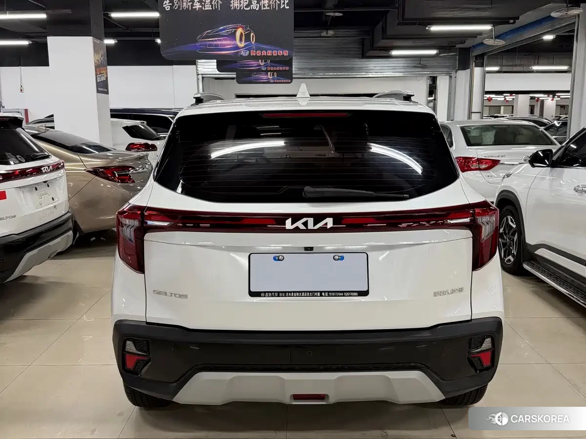 Kia Seltos 2023 Белый из Китая, фото 3