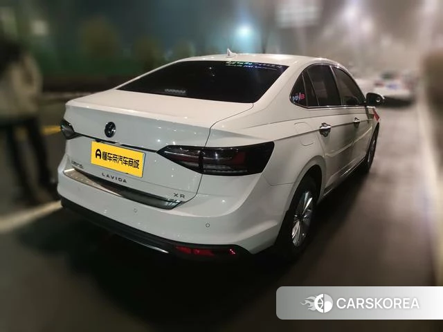 Volkswagen Lavida 2025 Белый из Китая, фото 3
