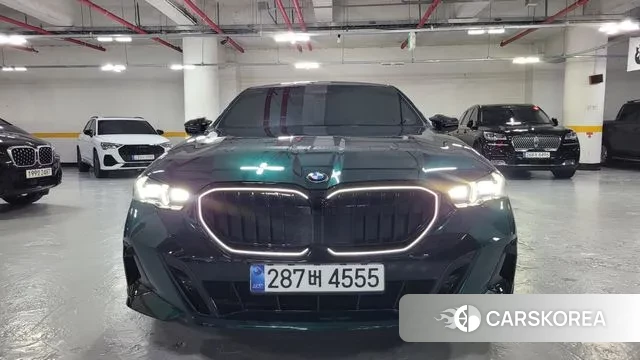 BMW 5 Series (G60) id 3750903 из Кореи 13