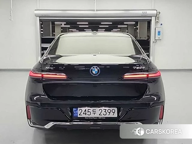 BMW 7 Series (G70) id 3877028 из Кореи 13