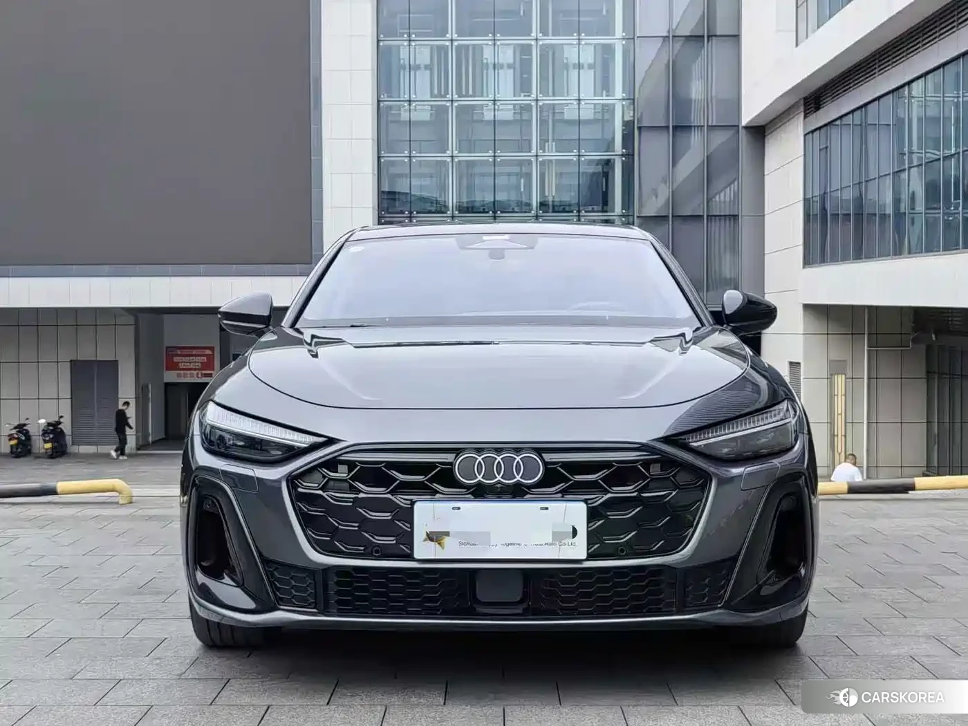 Audi A5L id 4629665 из Китая 7