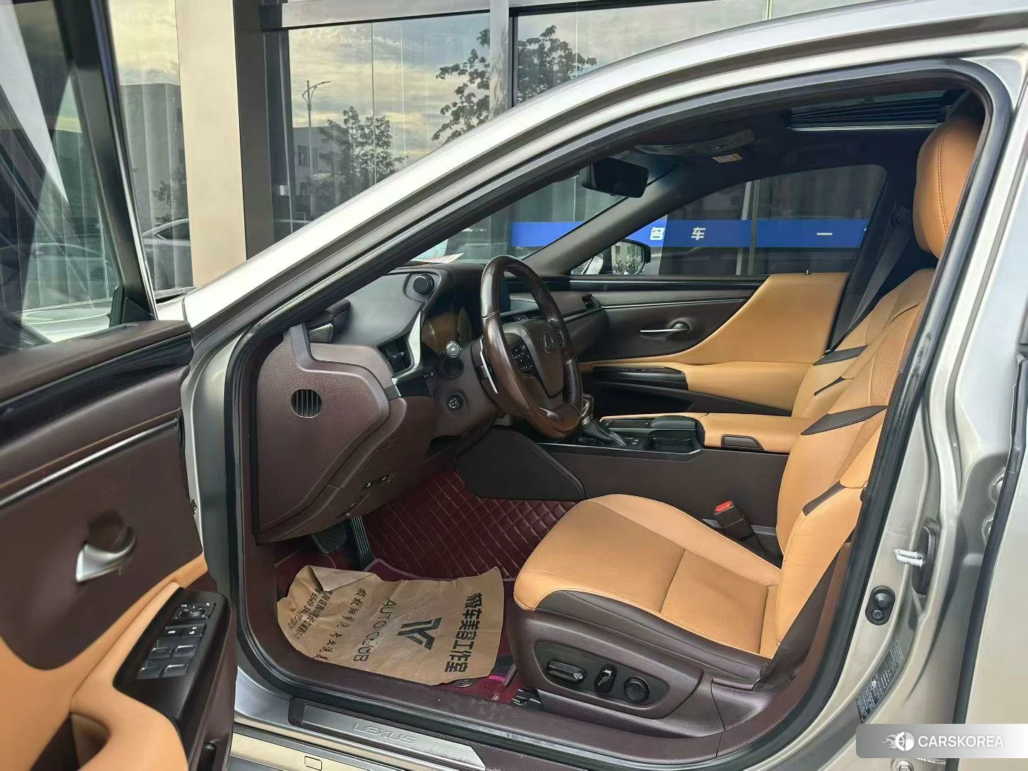 Lexus ES 2020 Серебристо-серый из Китая, фото 3