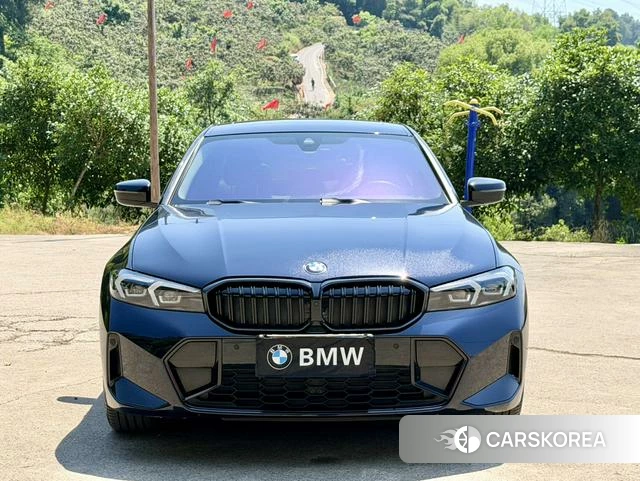 BMW 3 series 2023 Черный из Китая, фото 3