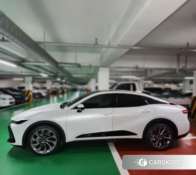 Toyota Crown Crossover 2023 Белый из Кореи, фото 4