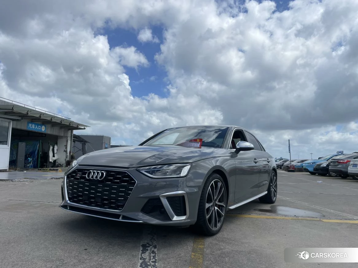 Audi S4 2020 Темно-серый из Китая, фото 6