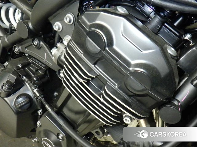 Engine photo
