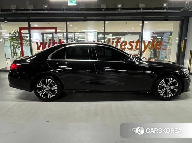 Mercedes-Benz E-Class W214 id 3909314 из Кореи 10