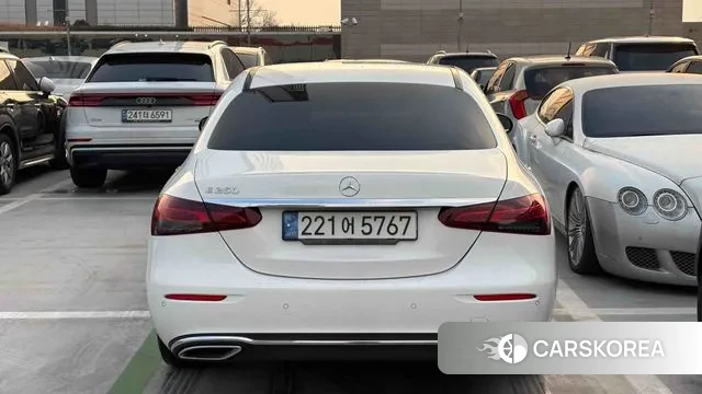 Mercedes-Benz E-Class W213 2022 Белый из Кореи, фото 3