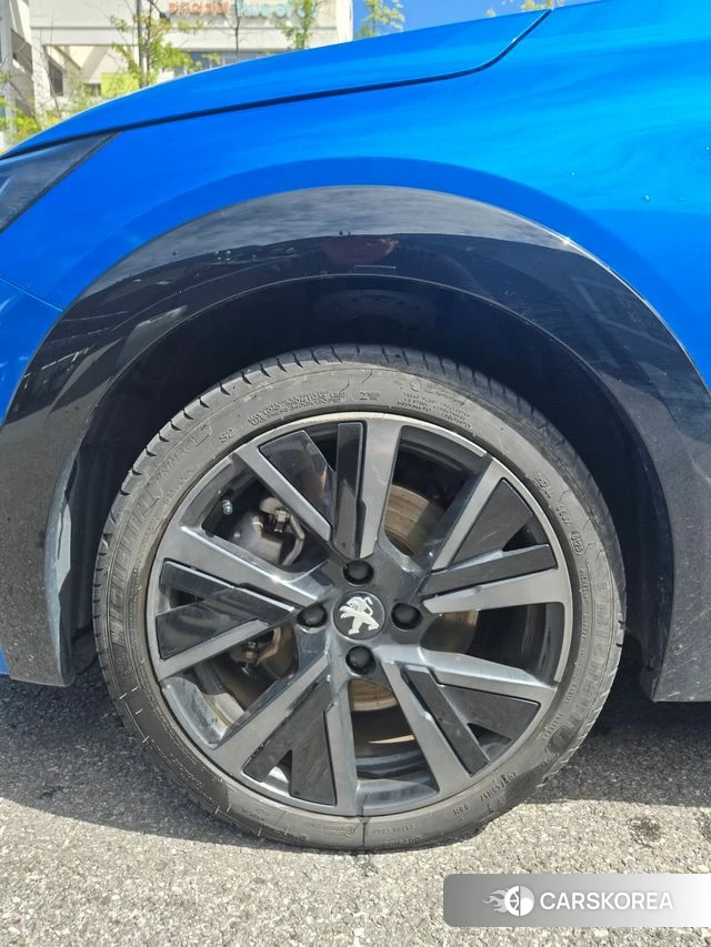Peugeot e-208 second Generation 2023 Синий из Кореи, фото 3