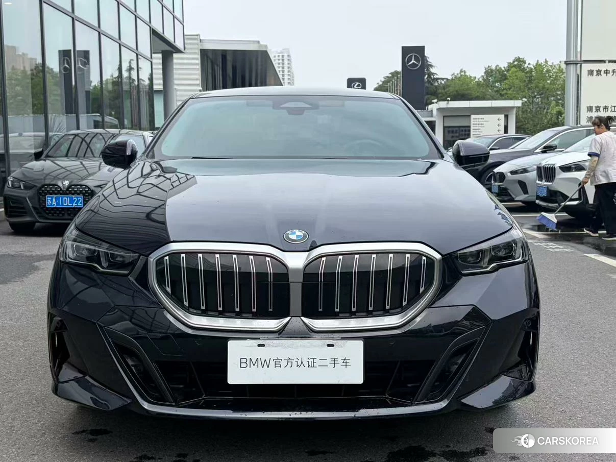 BMW 5 series (imported) 2024 Черный из Китая, фото 6