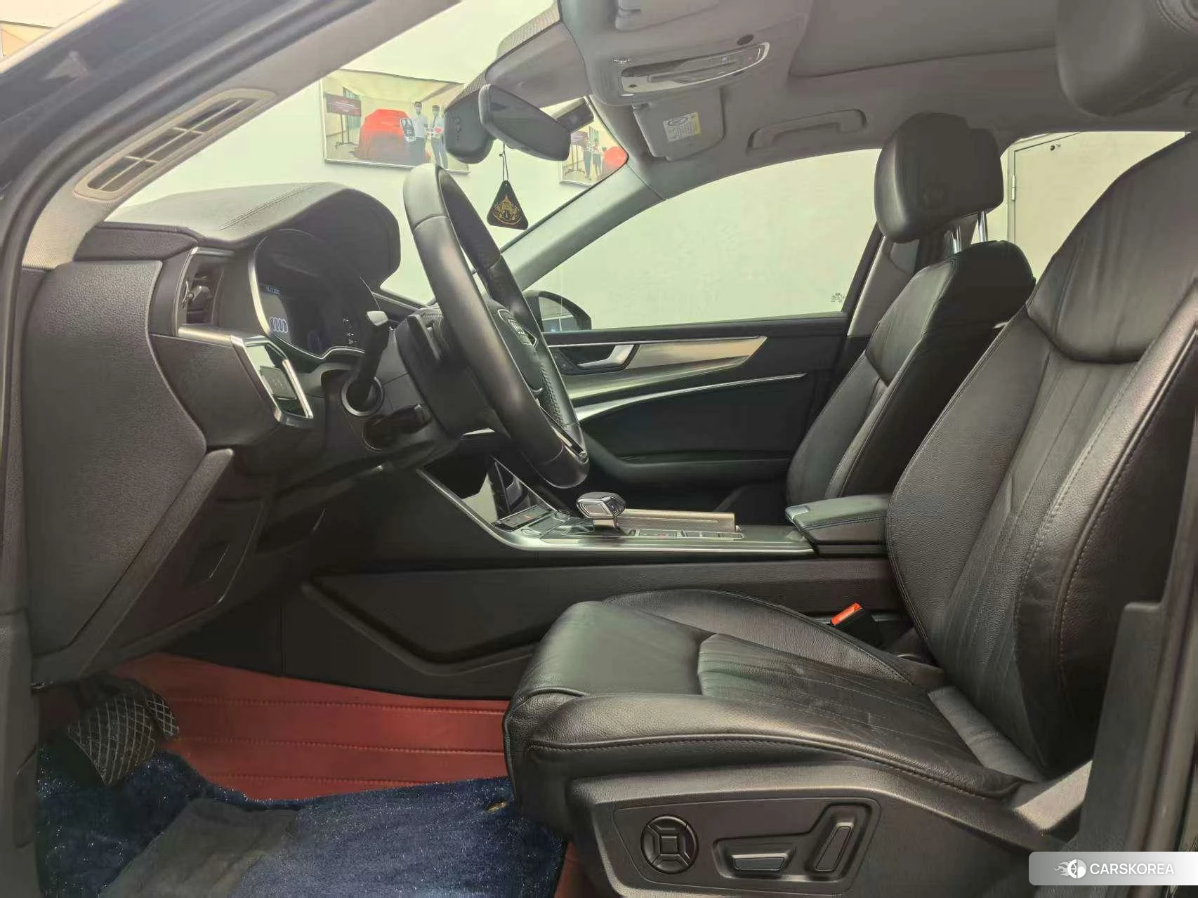 Audi A6L id 4440929 из Китая 9