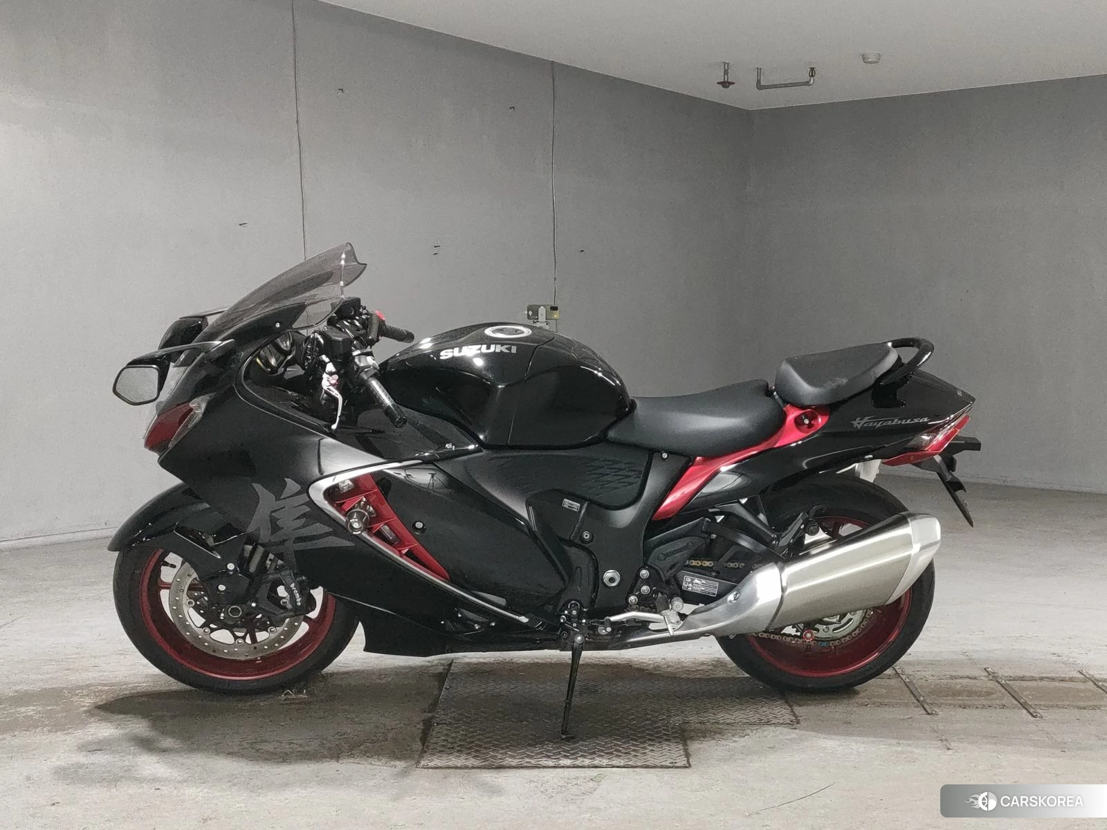 Проданный Suzuki GSX1300R HAYABUSA id 4192925 из Японии, фото 3