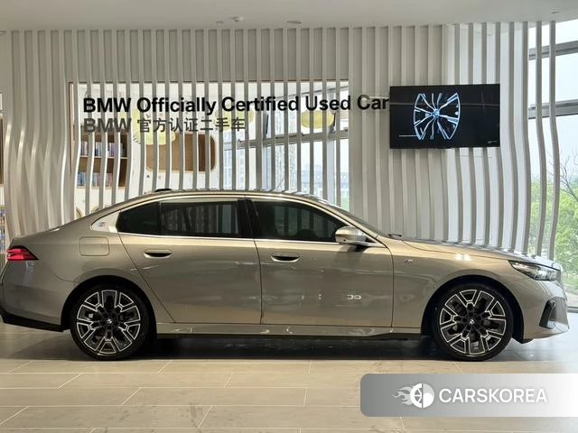 BMW 5 series id 4271684 из Китая 8
