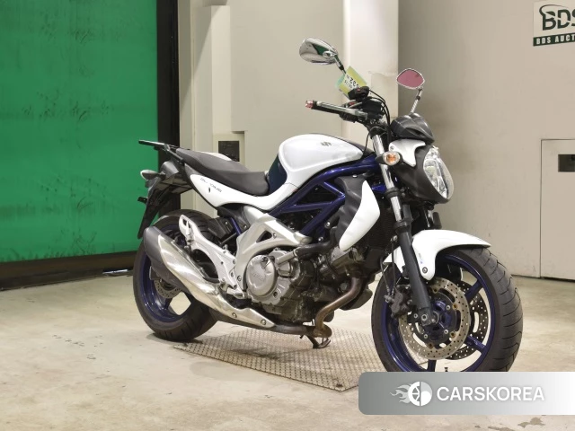 Проданный Suzuki GLADIUS 400 2010 из Японии, фото 3